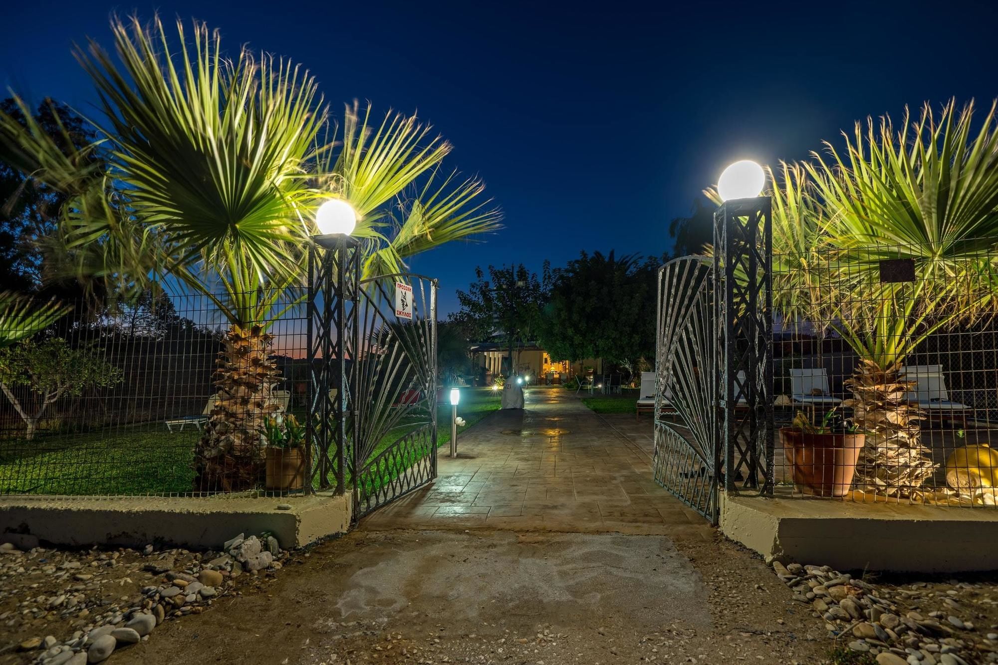 Maria'S Seaside Villa - House With 3 Rooms In Marathon, With Wonderful Zewnętrze zdjęcie